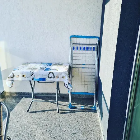 Ementi Нэводари